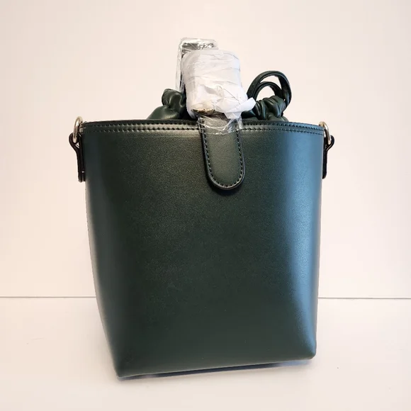 Melie Bianco Alexis Small Vegan Leather Bucket Crossbody Green NWT Drawstring - Picture 4 of 9